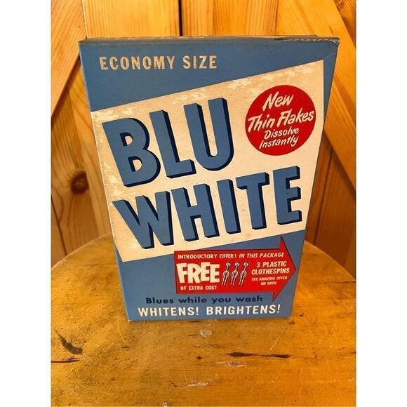 Vintage Blu White flakes box sealed - Picture 1 of 6